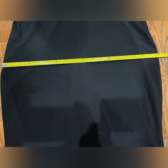 X By Xcape
Express Elegant Black Strapless Gown - Picture 5 of 12